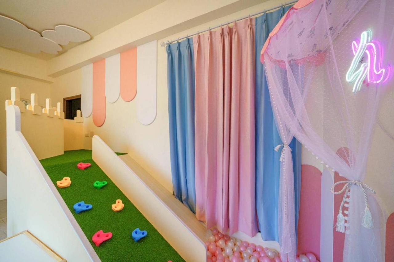 Sunlight Forest Homestay Tainan Exterior photo